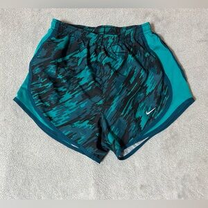 Women’s XS Teal Nike Athletic Shorts Geometric